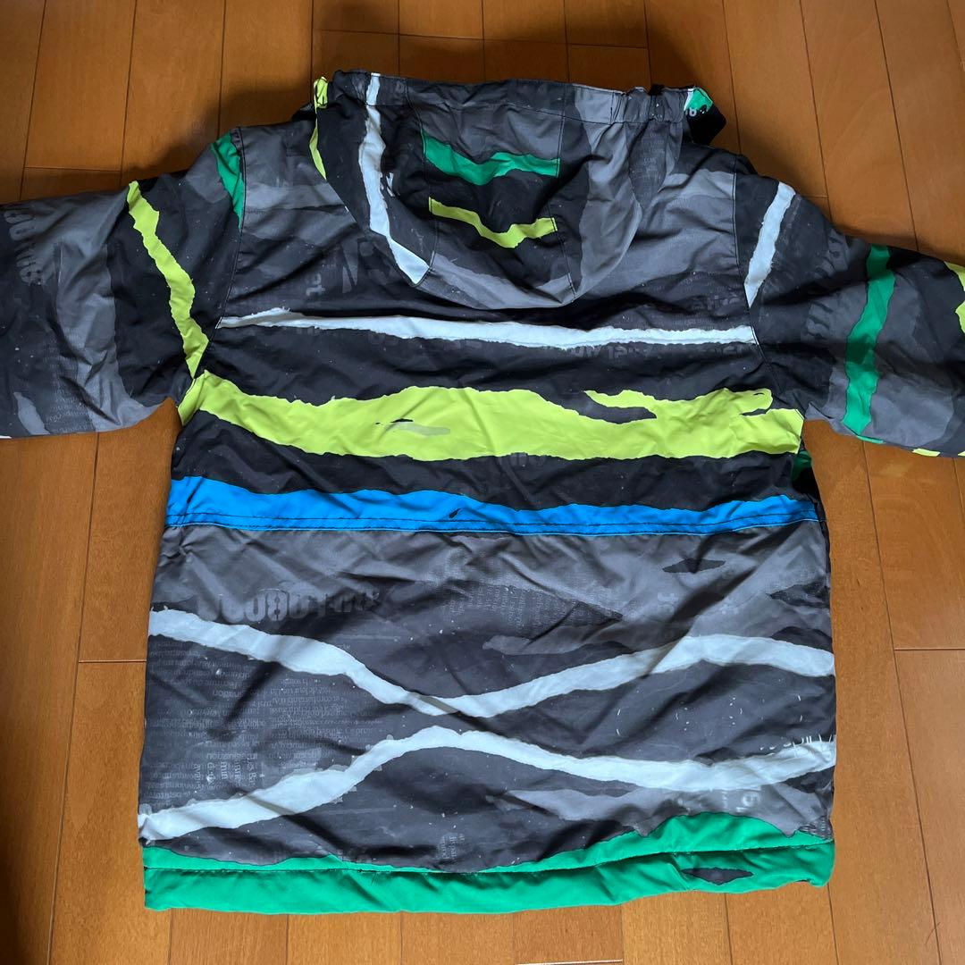 お値下　BILLABONG　ビラボン　スノボーウェア上下新品未使用キッズ140