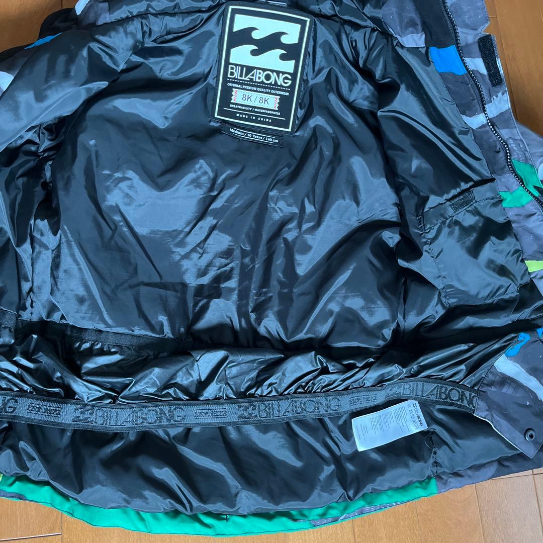 お値下　BILLABONG　ビラボン　スノボーウェア上下新品未使用キッズ140