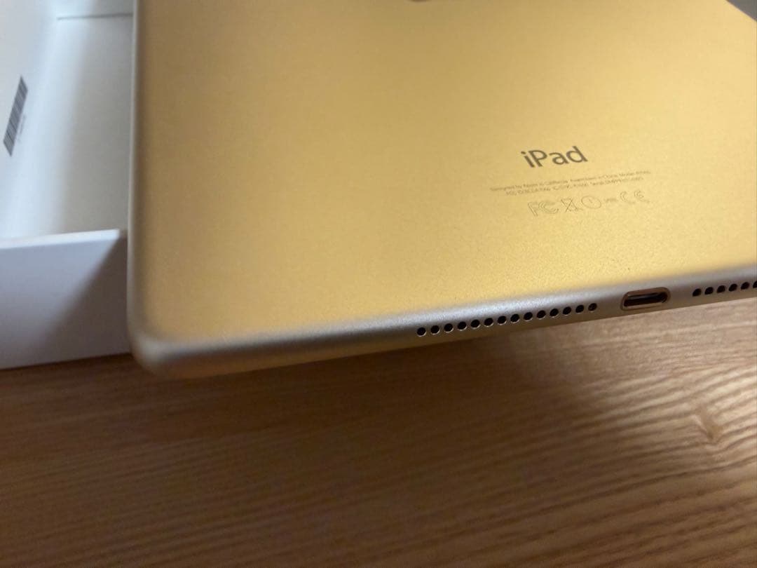 Apple iPad Air 2 ゴールド 64GB Wi-Fiモデル