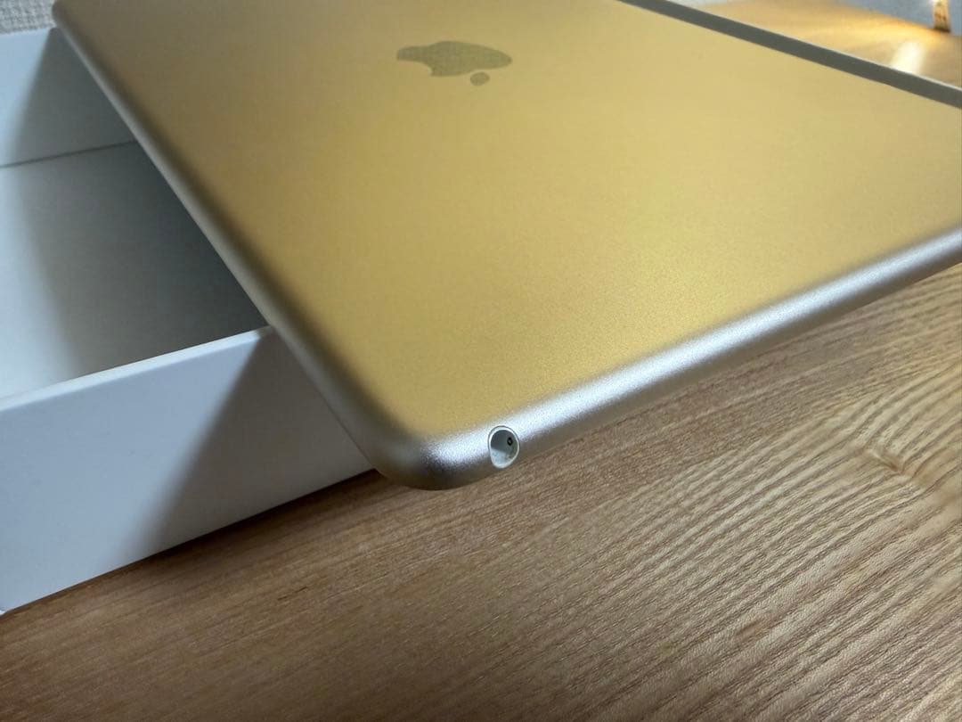 Apple iPad Air 2 ゴールド 64GB Wi-Fiモデル
