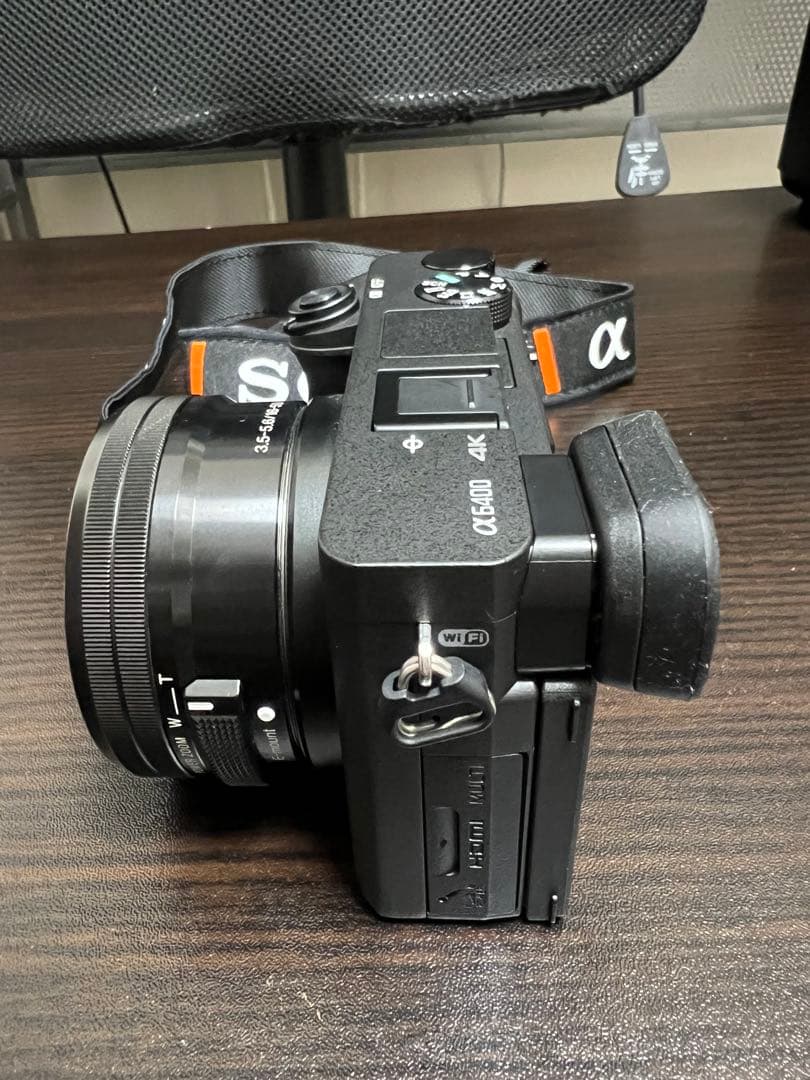 SONY α6400 ミラーレス一眼 ダブルズ ームレンズキット【超美品】