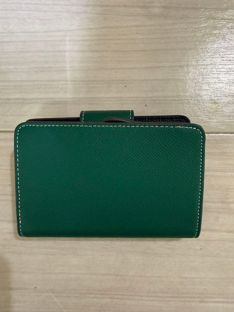 COACH グリーン 二つ折り財布