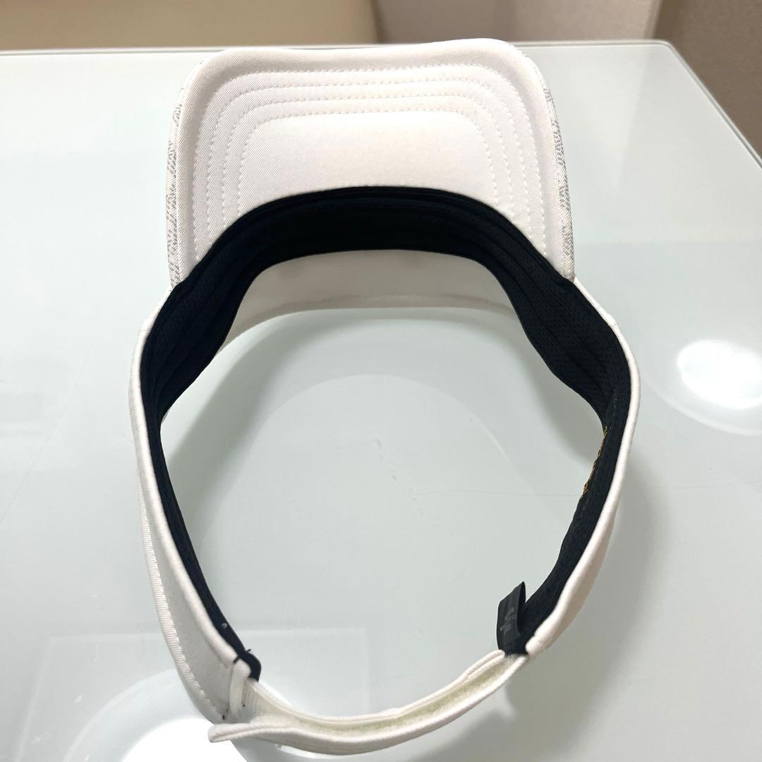 新品　レア品　　レザレクション サンバイザー