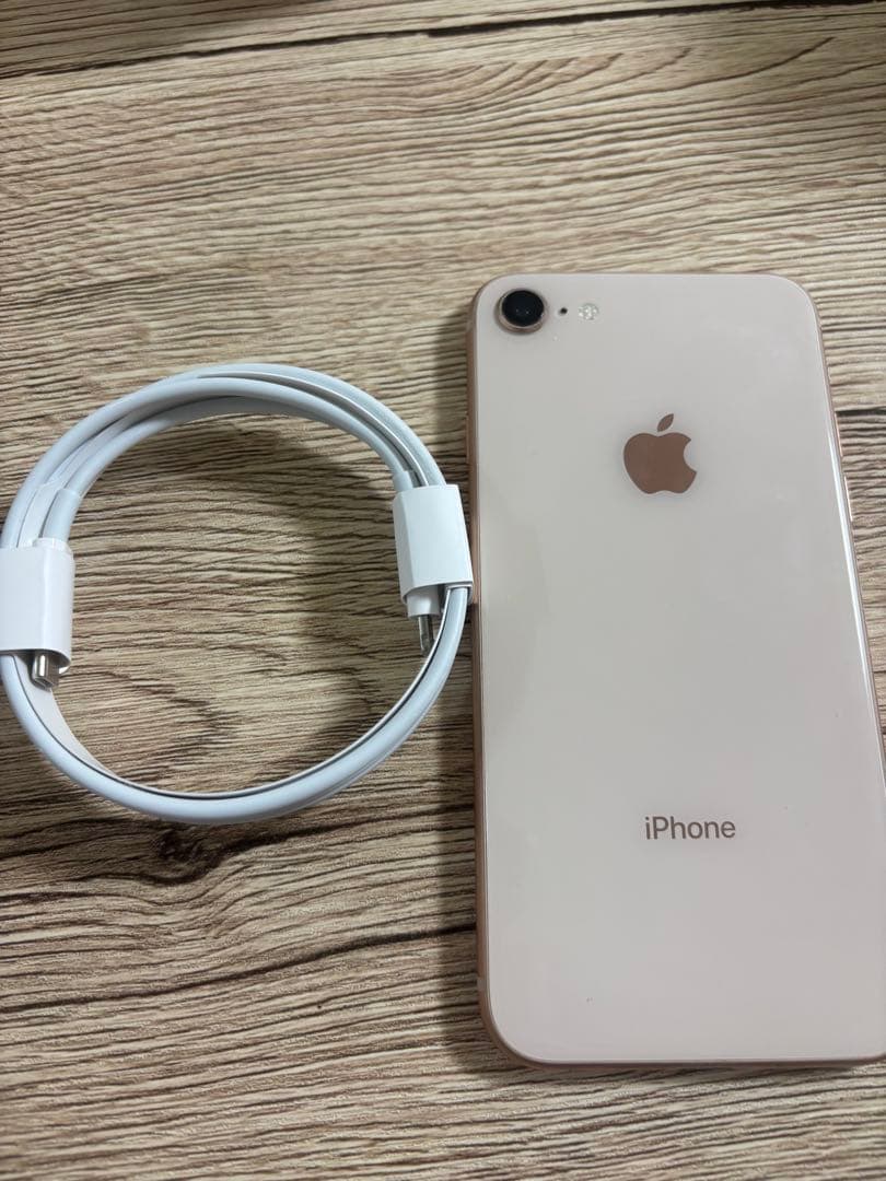 P*h様 iPhone 8 64gb ゴールド