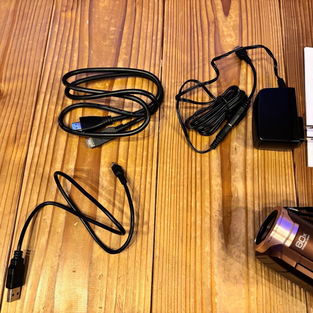 ビデオカメラ JVC Everio GZ-F100T