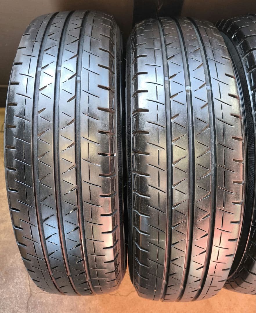 タイヤ・ホイール 195/80R15 107/105 YOKOHAMA BluEarth RY55