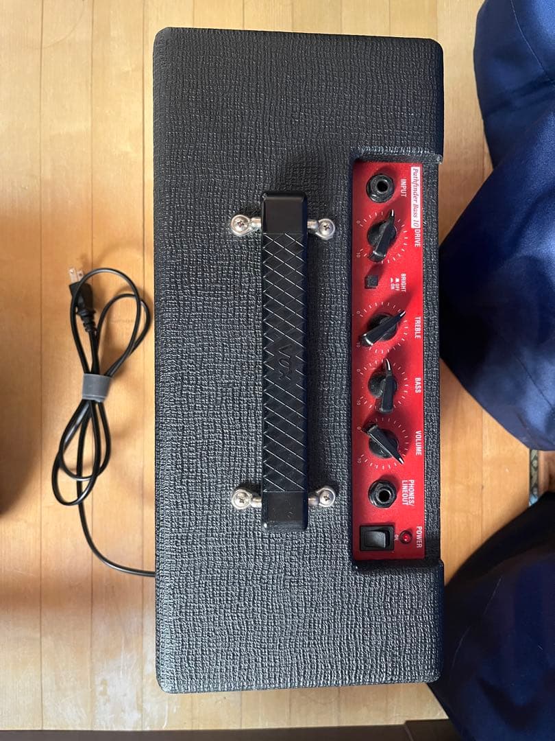 〖同時購入で500円引き〗VOX ベース用アンプ
