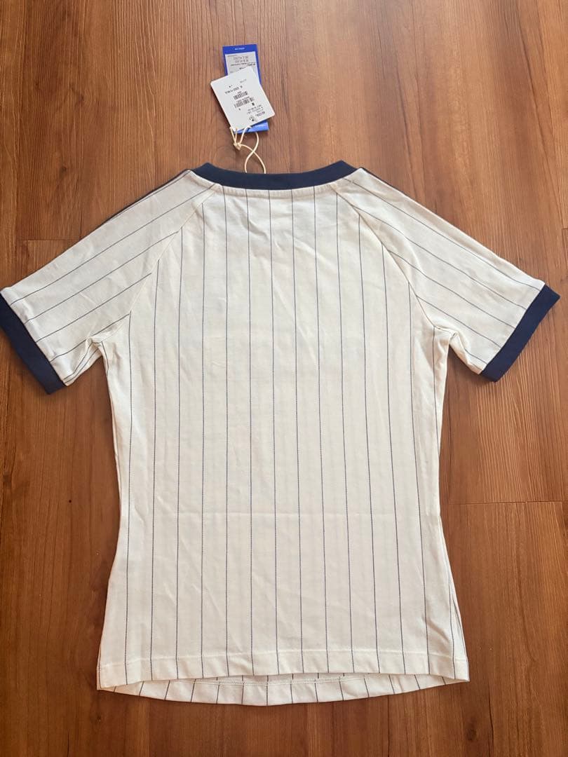 adidasアディダス　W GRAPHIC CALI TEE 半袖Tシャツ
