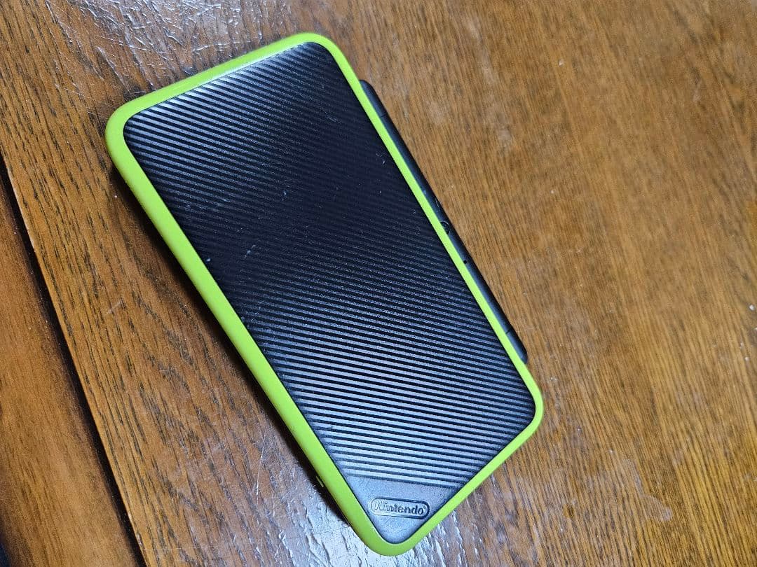 任天堂2DSLL