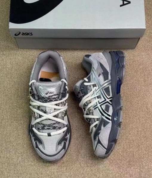 TOGA × Asics コラボスニーカー Gel-Cumulus 16 TG