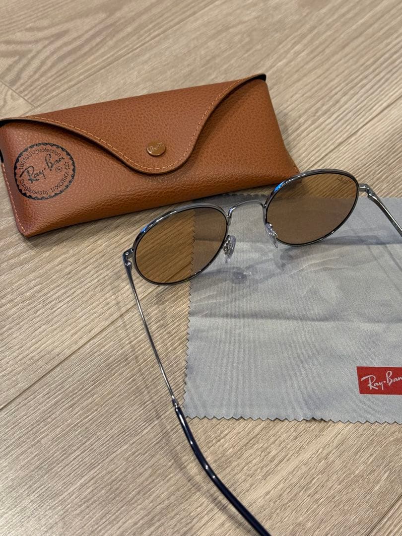 Ray-Ban ブラウン UNISEXサングラス ケース付き