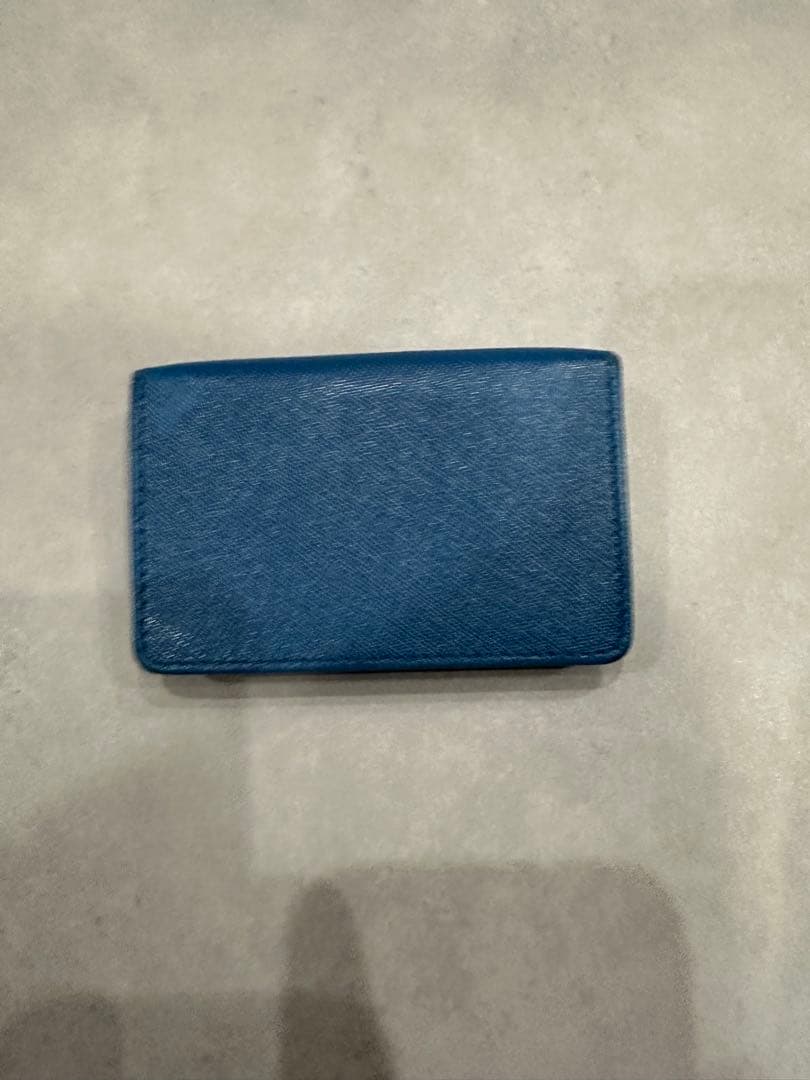 PRADA 青 レザー 名刺入れ