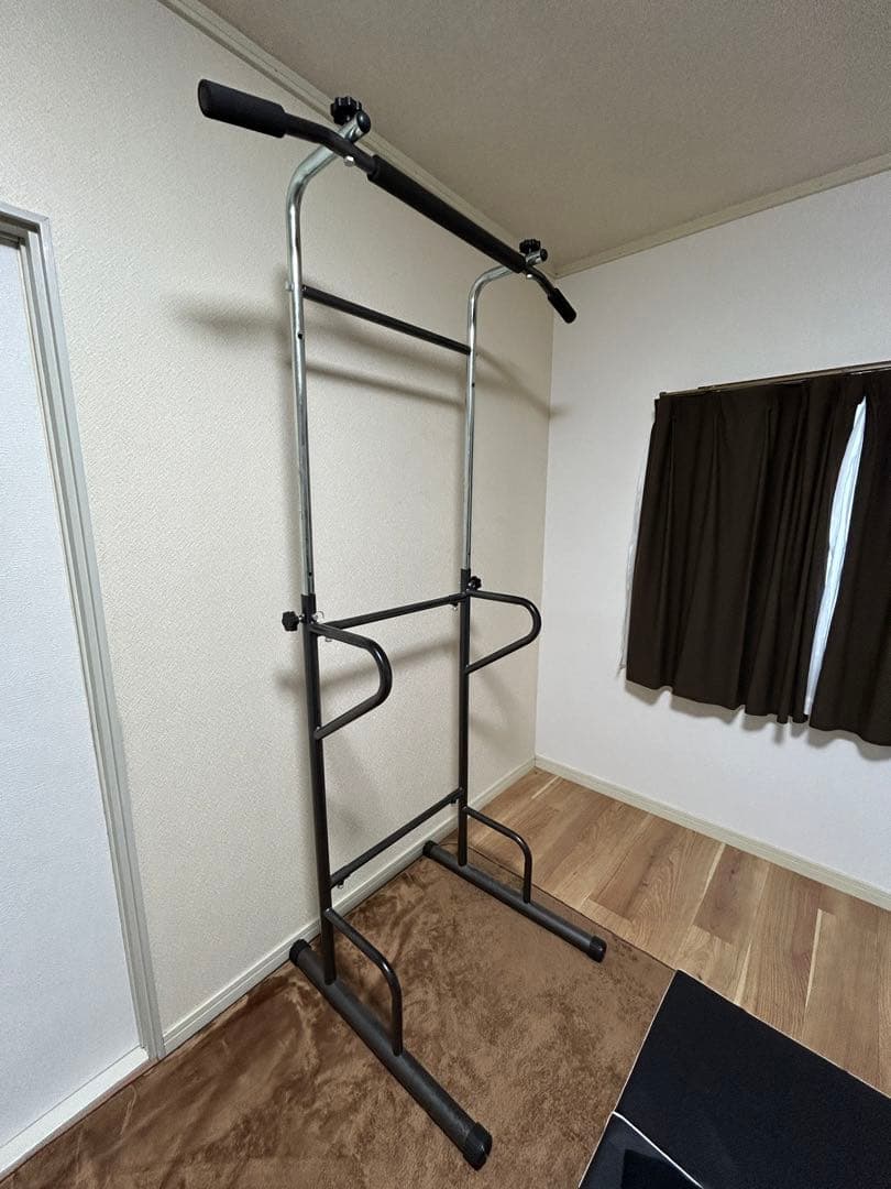 ぶら下がり健康器 懸垂器具　組み立て式