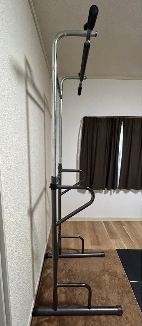 ぶら下がり健康器 懸垂器具　組み立て式