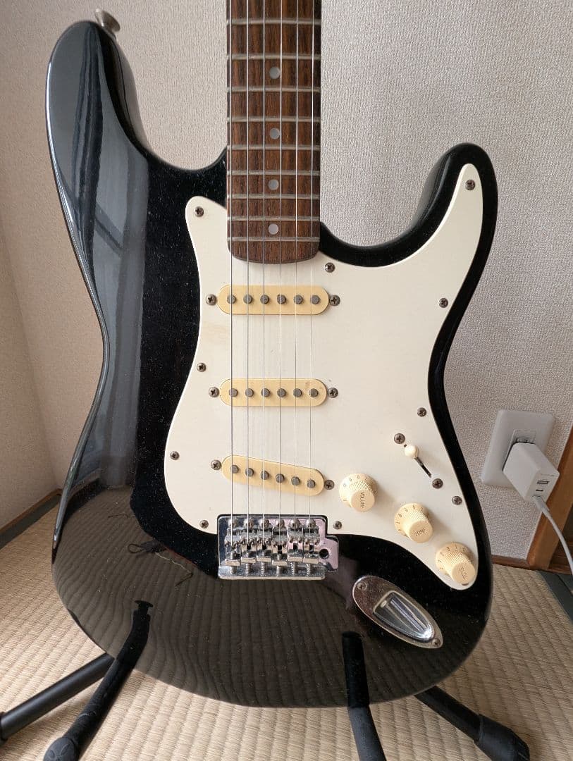 【珍品】　レジェンド　薄型ストラト