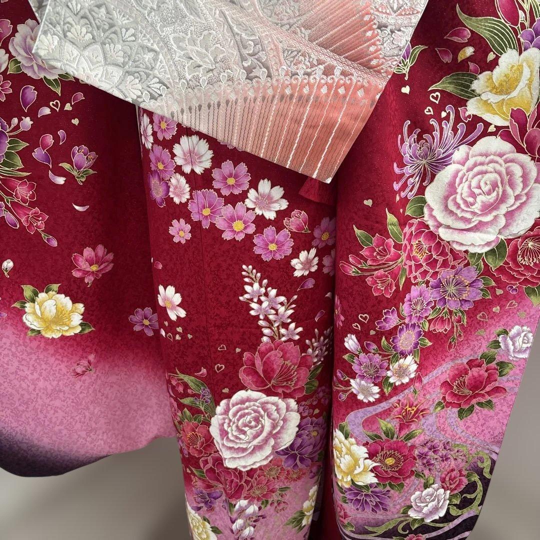 未使用に近い 正絹豪華振袖フルセット　赤　薔薇　金彩　ラメ　成人式