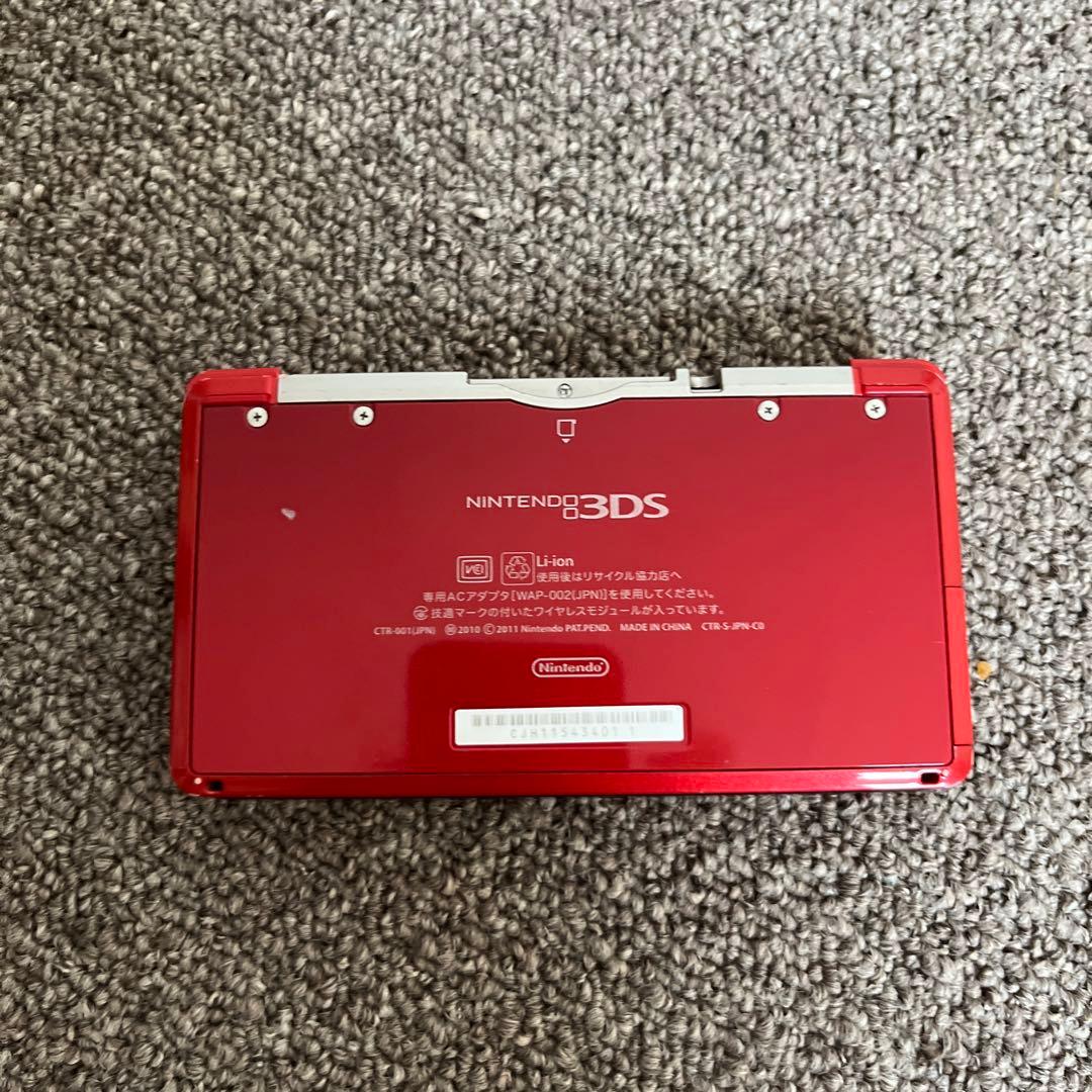 Nintendo 3DS レッド モンハン　ドラクエ　進撃の巨人 ※ジャンク