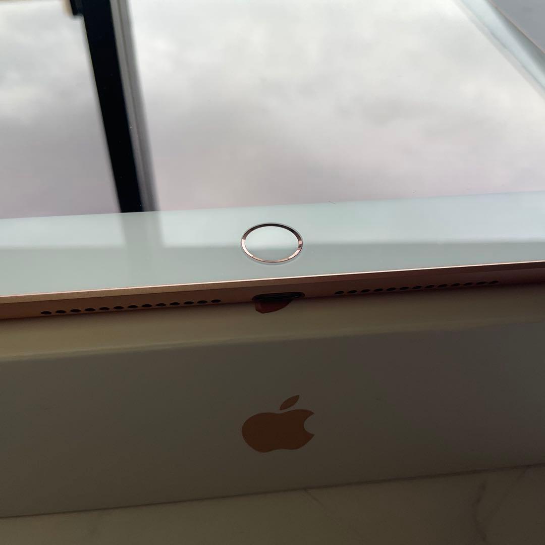 【超美品】Apple iPad 第6世代 Wi-Fi 32GB