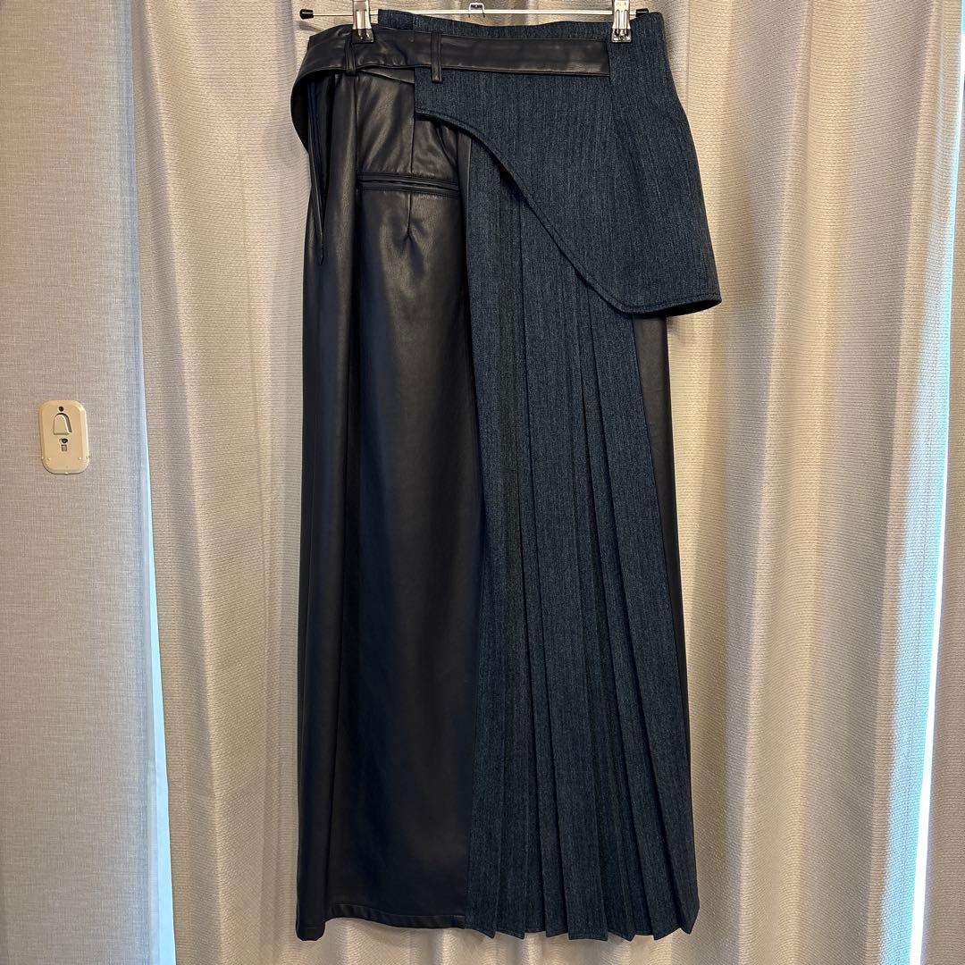 UNITED TOKYO ダークブルー プリーツロングスカート