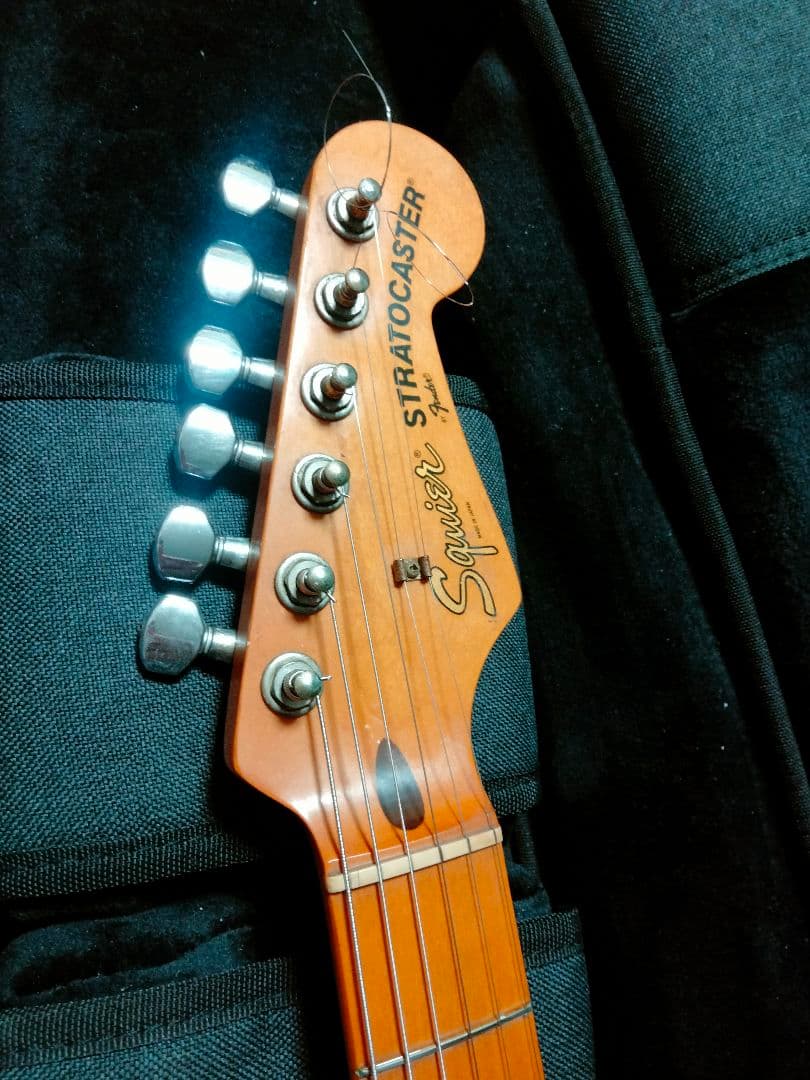 Eシリアル Squier Japan Stratocaster Fender
