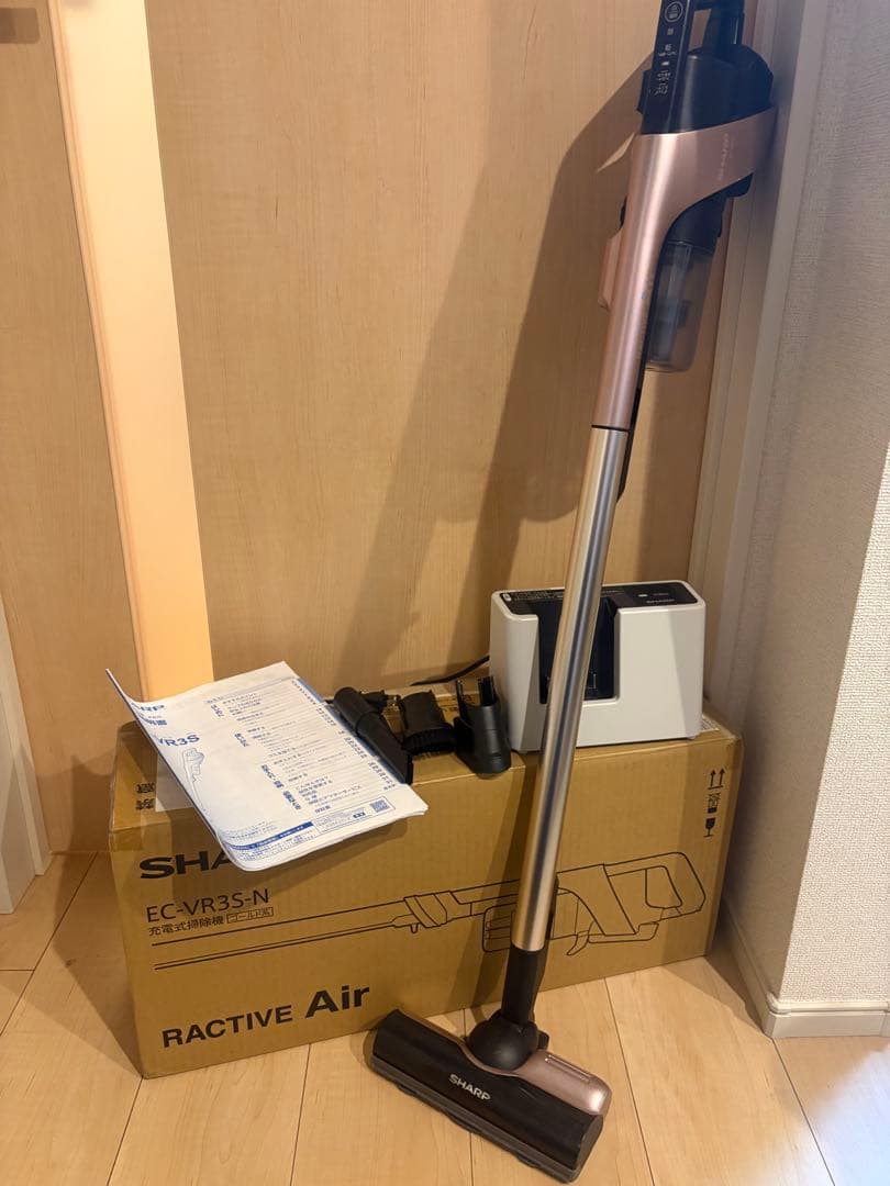 SHARP サイクロン　スティッククリーナー　掃除機軽量RACTIVE AIR