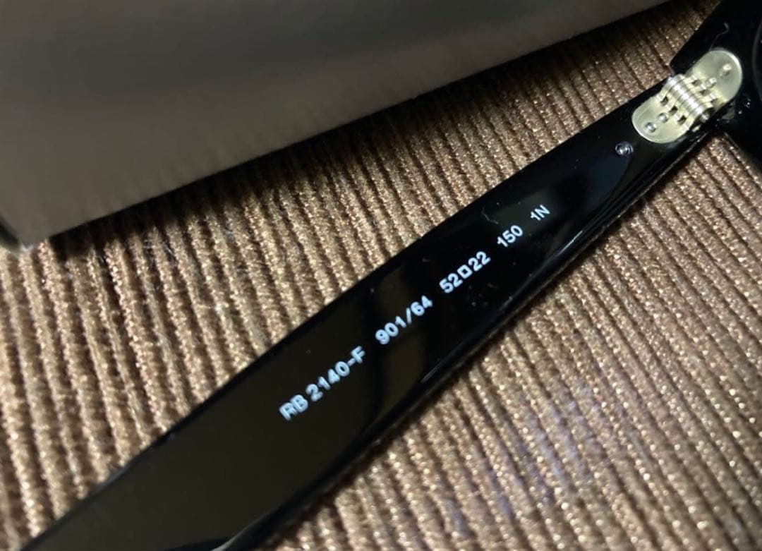 Ray-Ban Wayfarer RB 2140Fサングラス
