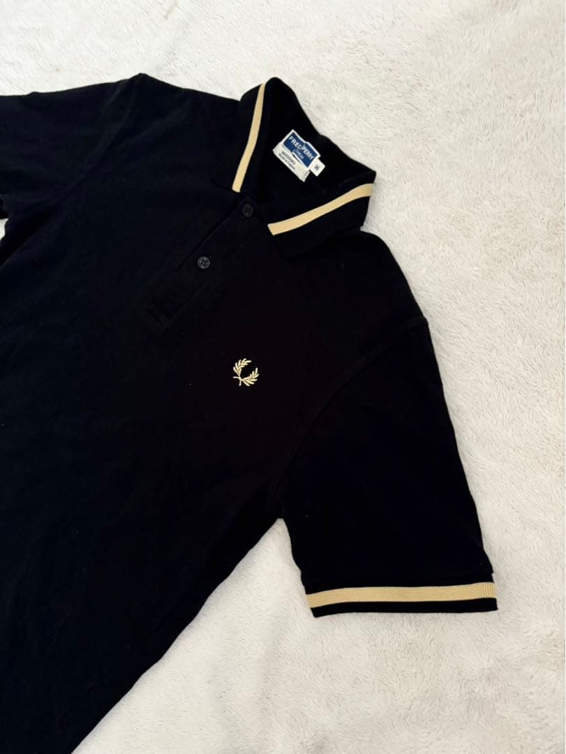 【美品】FRED PERRY ポロシャツ ブラックゴールド S レディース