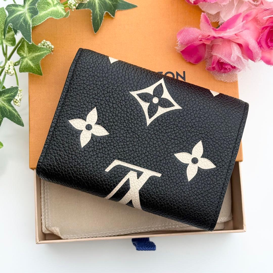 ✨超極美品 現行品✨ルイヴィトン アンプラント ヴィクトリーヌ 三つ折り財布 黒