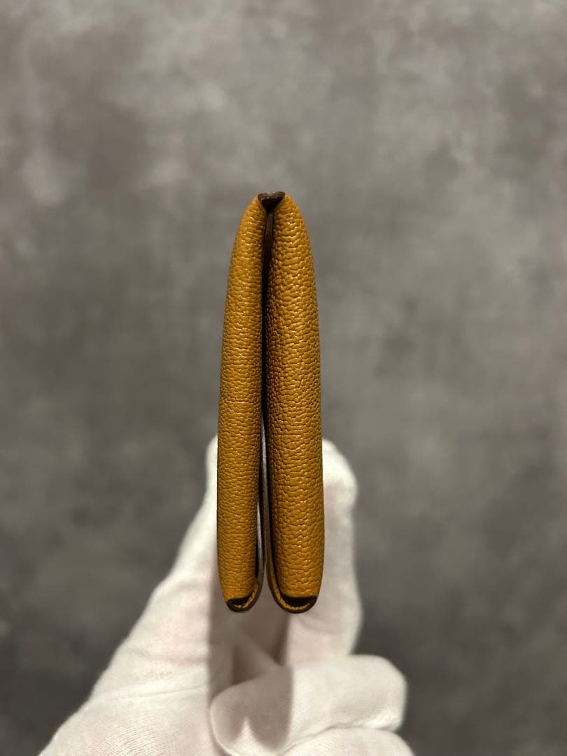 HERMES 二つ折り財布 マスタード