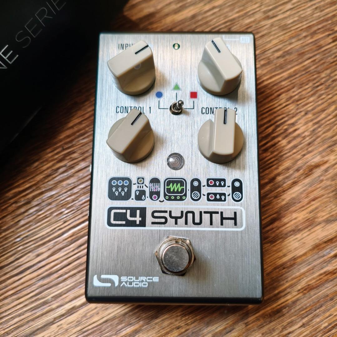 Source Audio C4 シンセサイザーペダル 箱付き