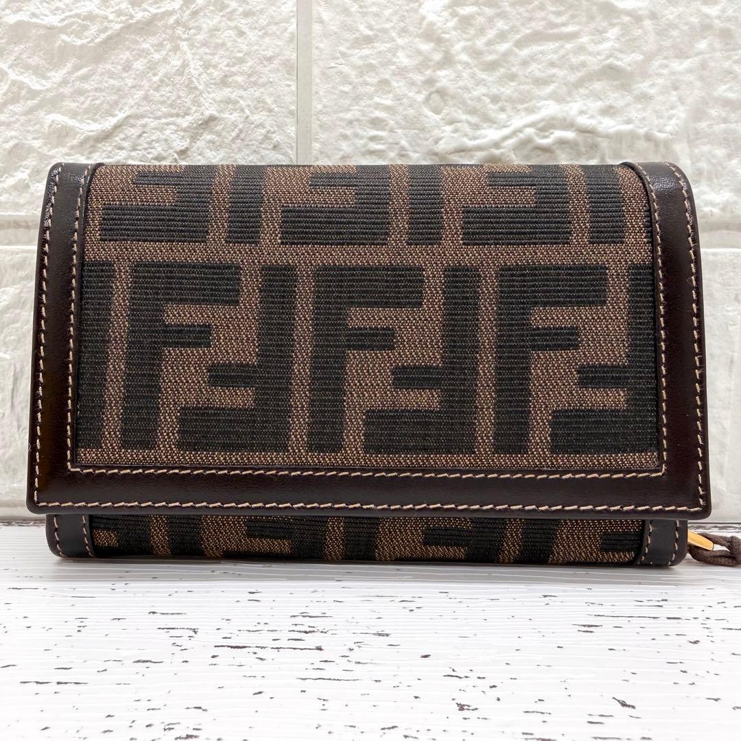 ⭐️新品未使用⭐️　FENDI　FF総柄　ズッカ柄　二つ折り財布　キャンバス×レザー