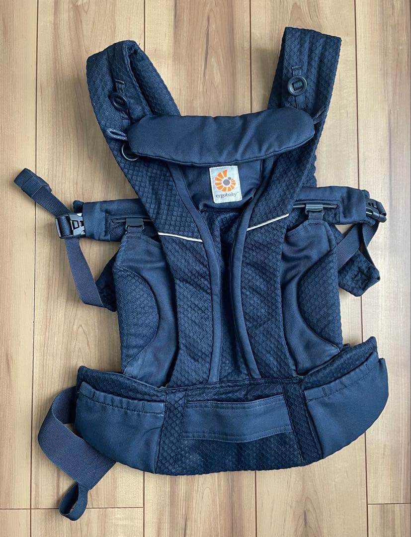 ergobaby ベビーキャリア　OMNI Breeze ネイビー