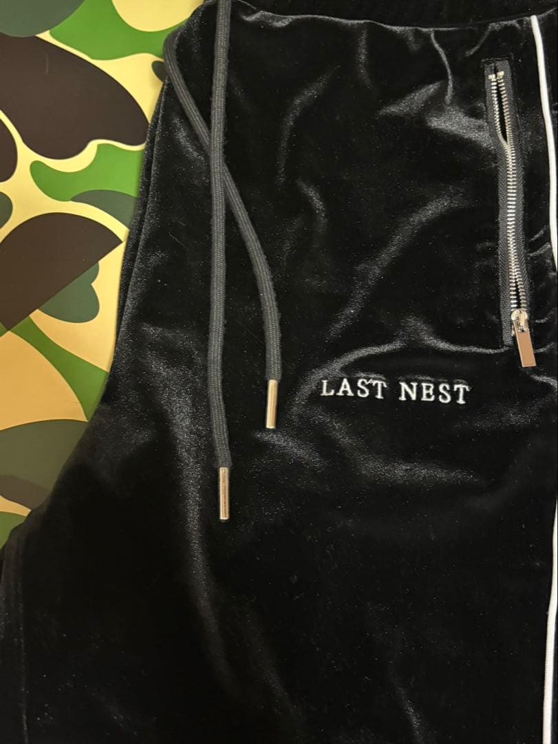 LAST NEST ベロア パンツ
