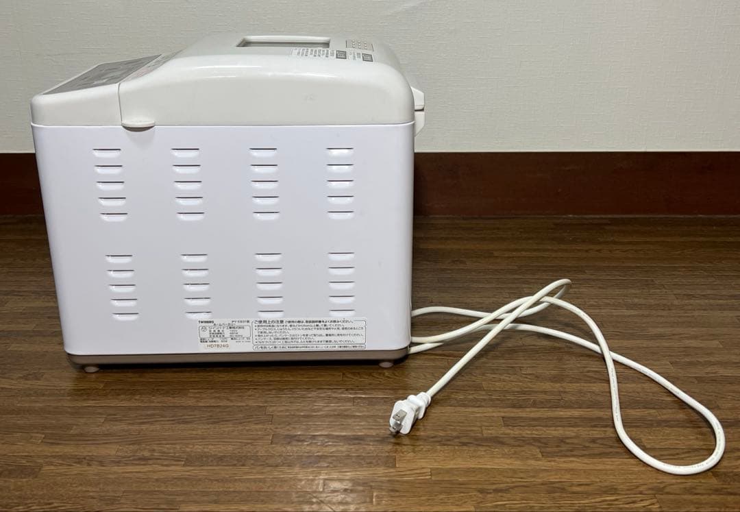 【美品】ツインバード ホームベーカリー ~2斤 ホワイト PY-E631W