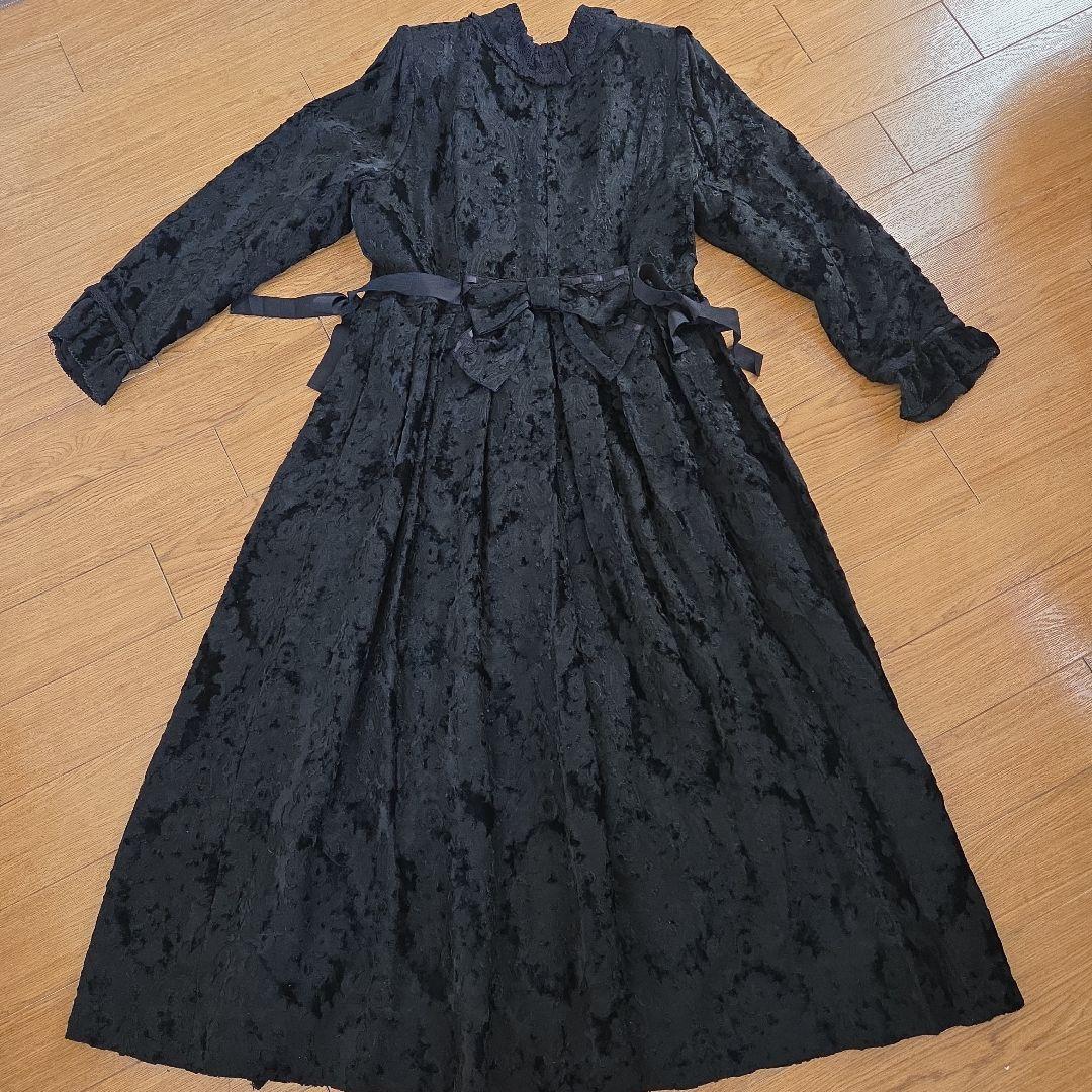【Tw.A　ルイスキャロル】✨️美品　レースなリボン付きロングコート