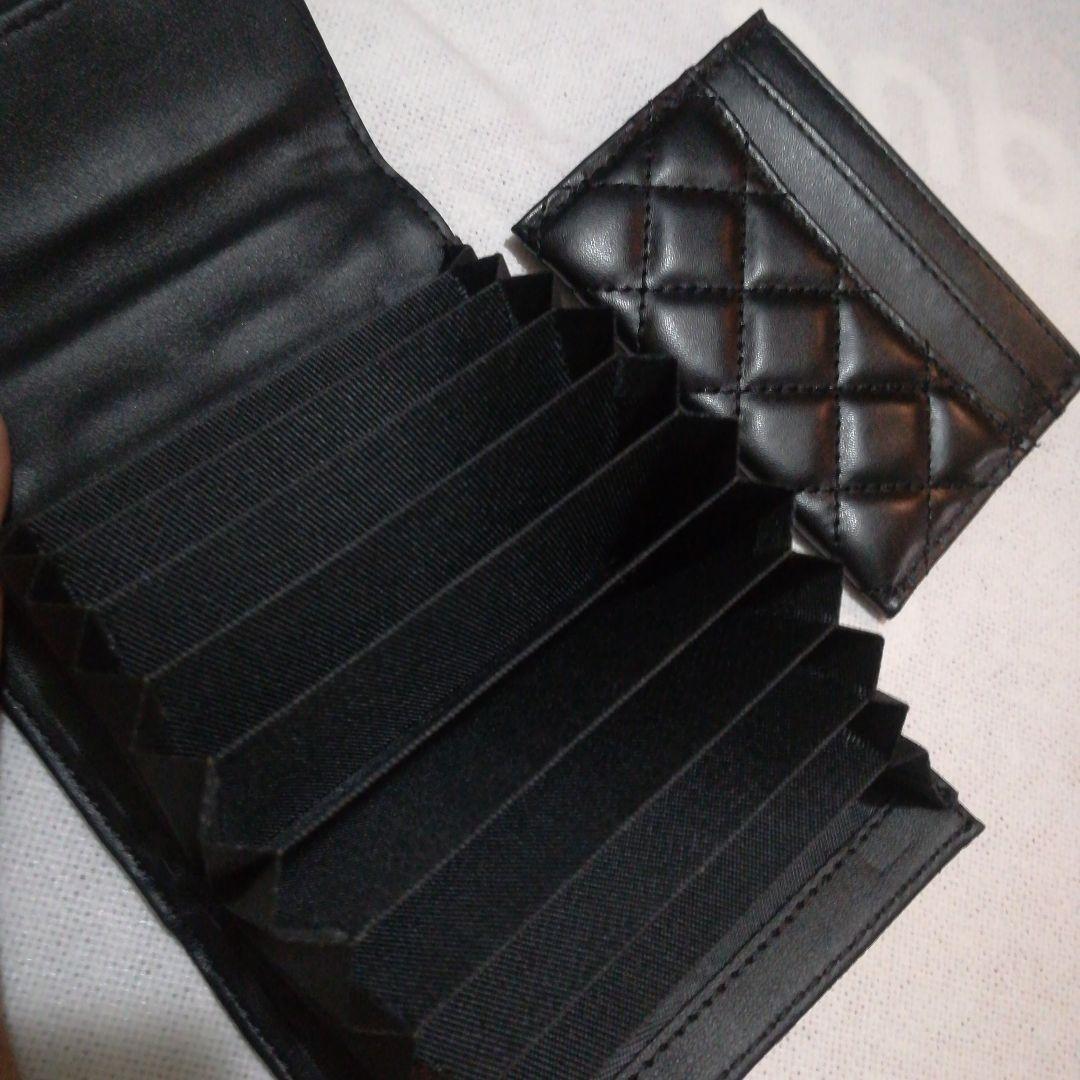 ブラック キルティング 二つ折りカードケース
