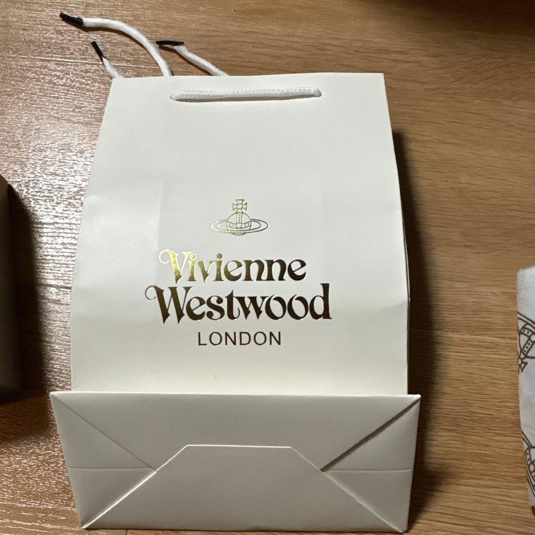 Vivienne Westwood3つ折り財布！