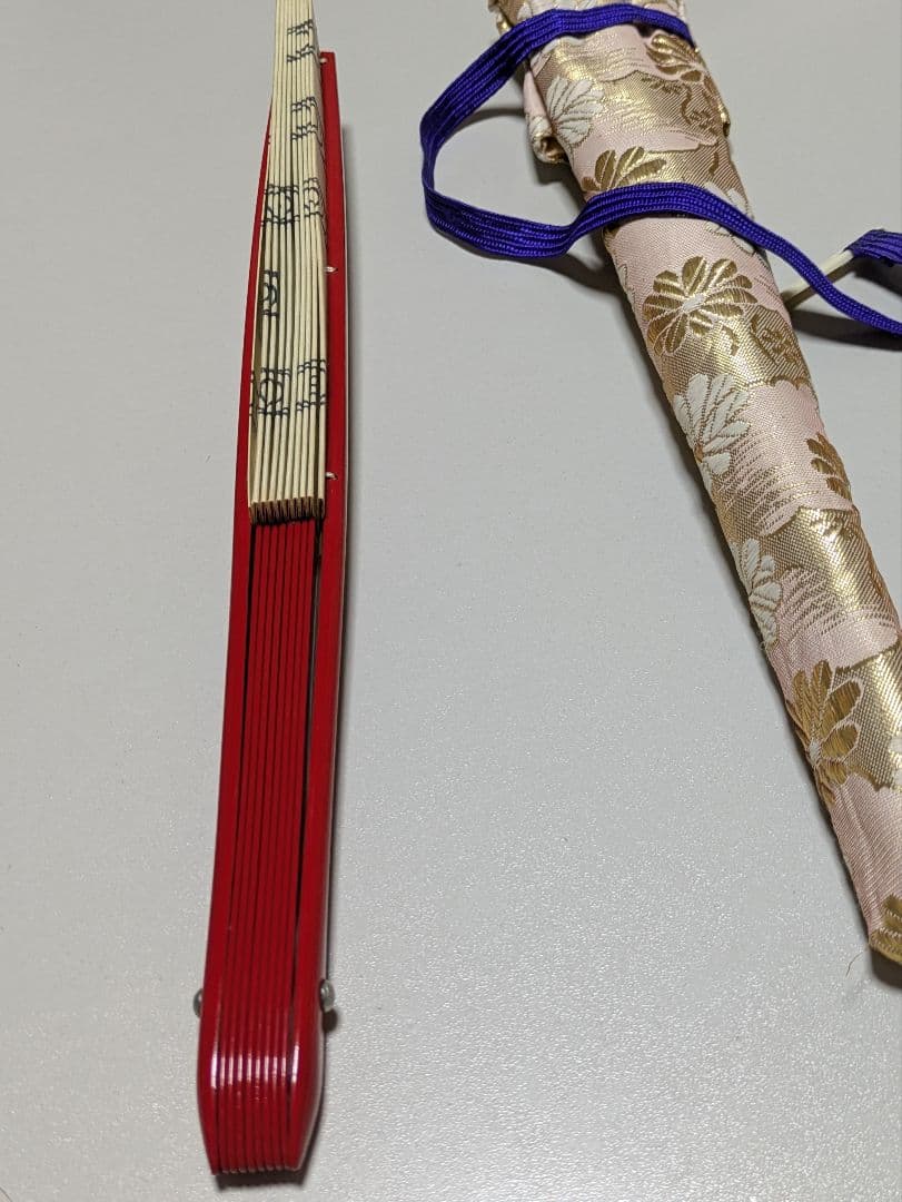 舞扇　白地曲水模様金襴扇袋共新品