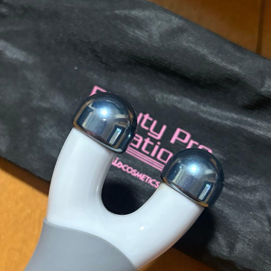 【美品】ナリス ビューティプロ ポレーション 充電式美顔器