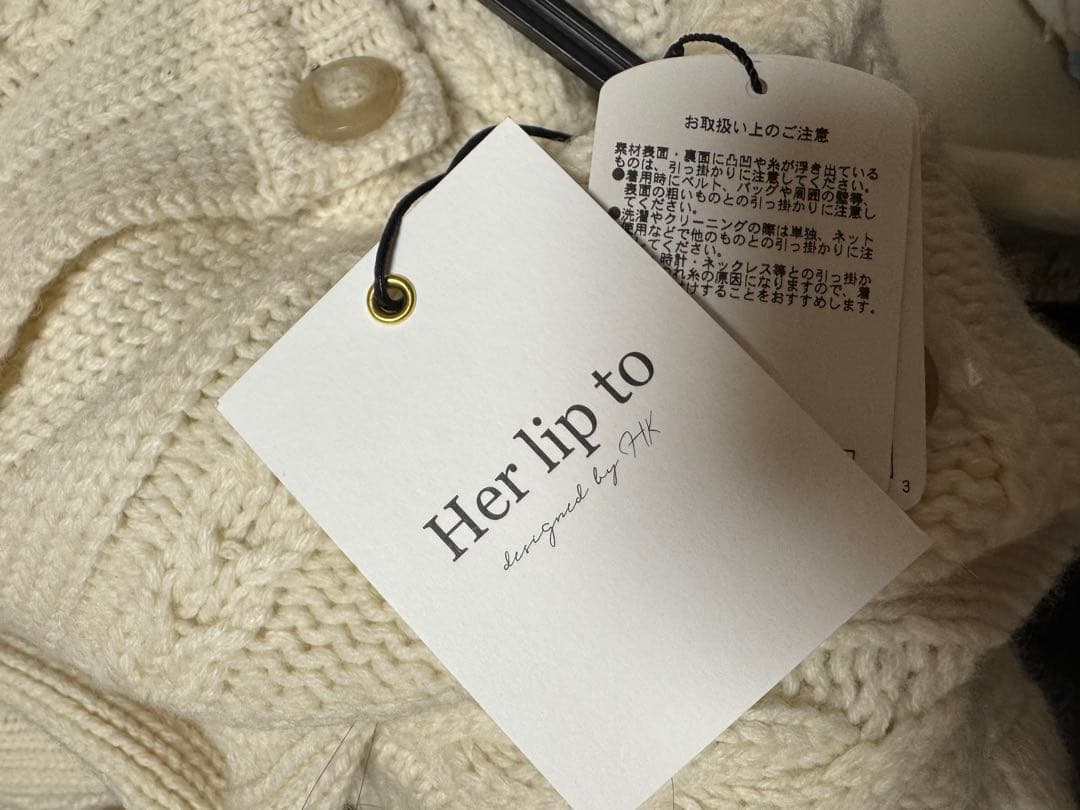 新品未使用　Herlipto H Boa Cable Knit Cardigan