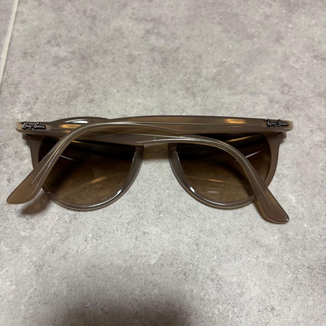 Ray-Ban RB2180-F ラウンドサングラス ブラウン イタリア製