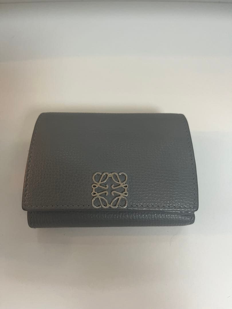 デ*コ様 正規 LOEWE 財布 アナグラム 三つ折り グレー