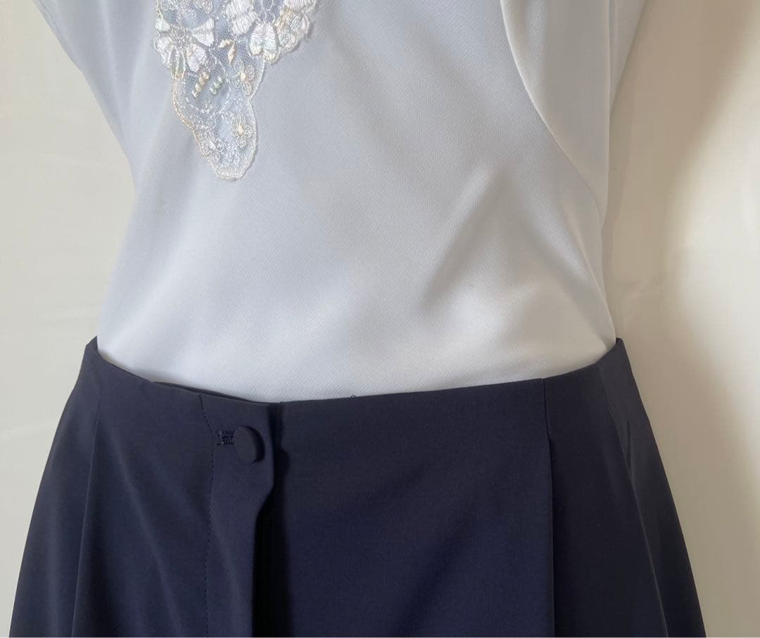 新品・セオリーワイドパンツ