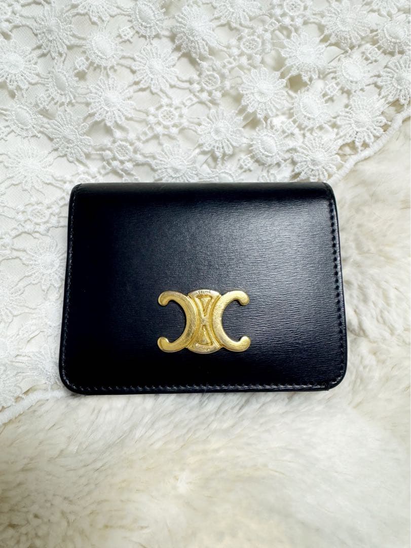 CELINE　トリオンフ　二つ折り財布　セリーヌ　コンパクトウォレット　ミニ財布