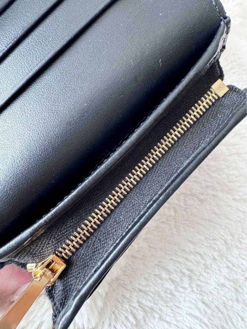 CELINE　トリオンフ　二つ折り財布　セリーヌ　コンパクトウォレット　ミニ財布