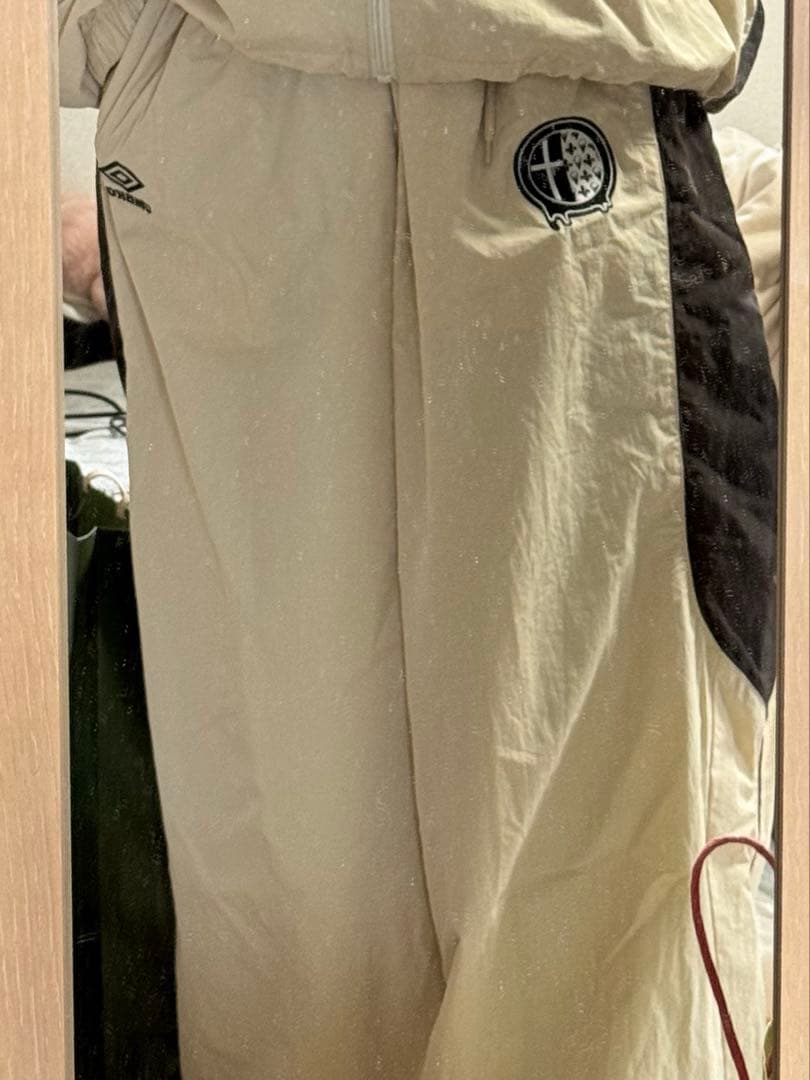 UMBRO × go!go!vanillasナイロントラックパンツ くま