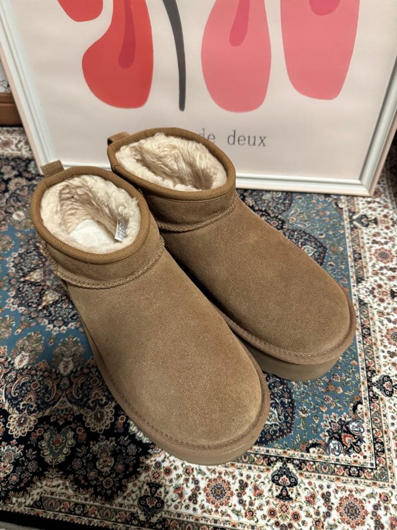 ugg クラシックウルトラミニプラットフォーム
