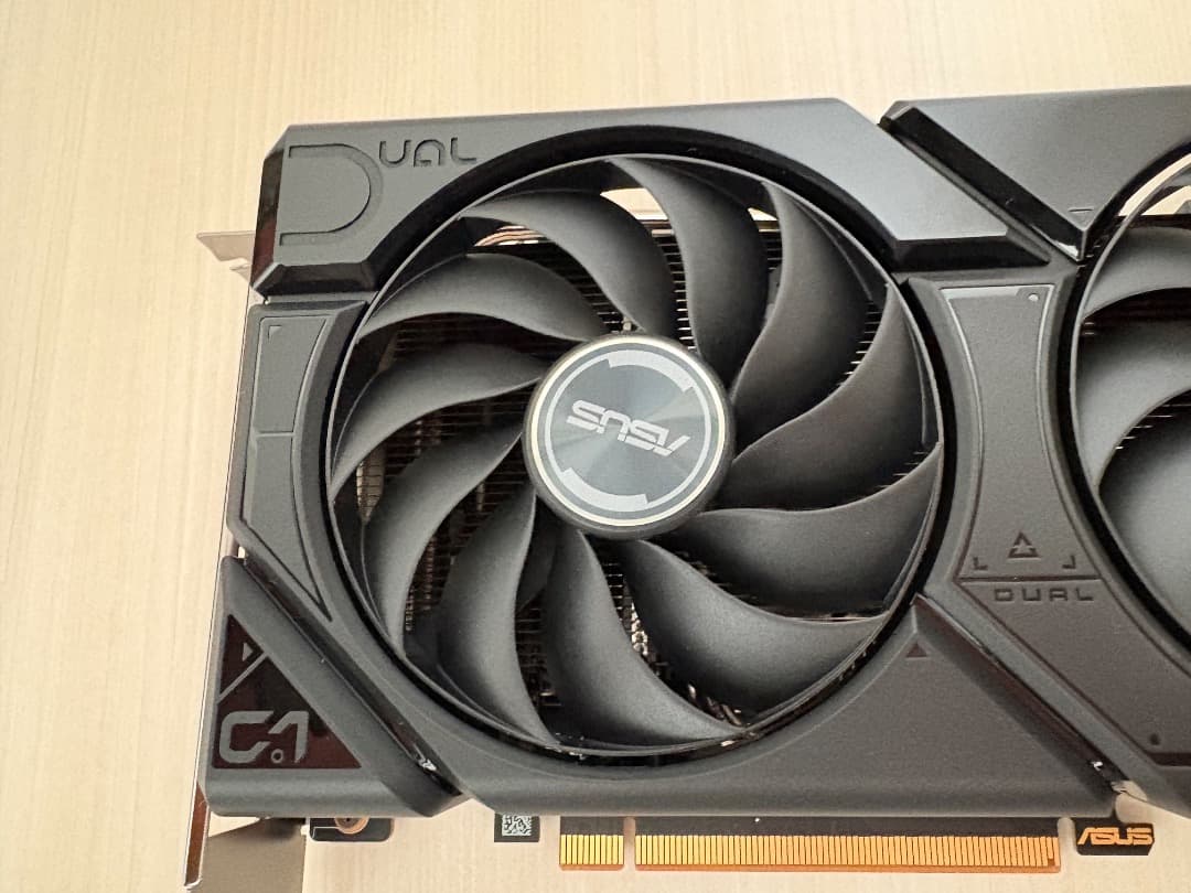 グラフィックボード・グラボ・ビデオカード ASUS RX 7600 EVO OC Edition 8GB GDDR6