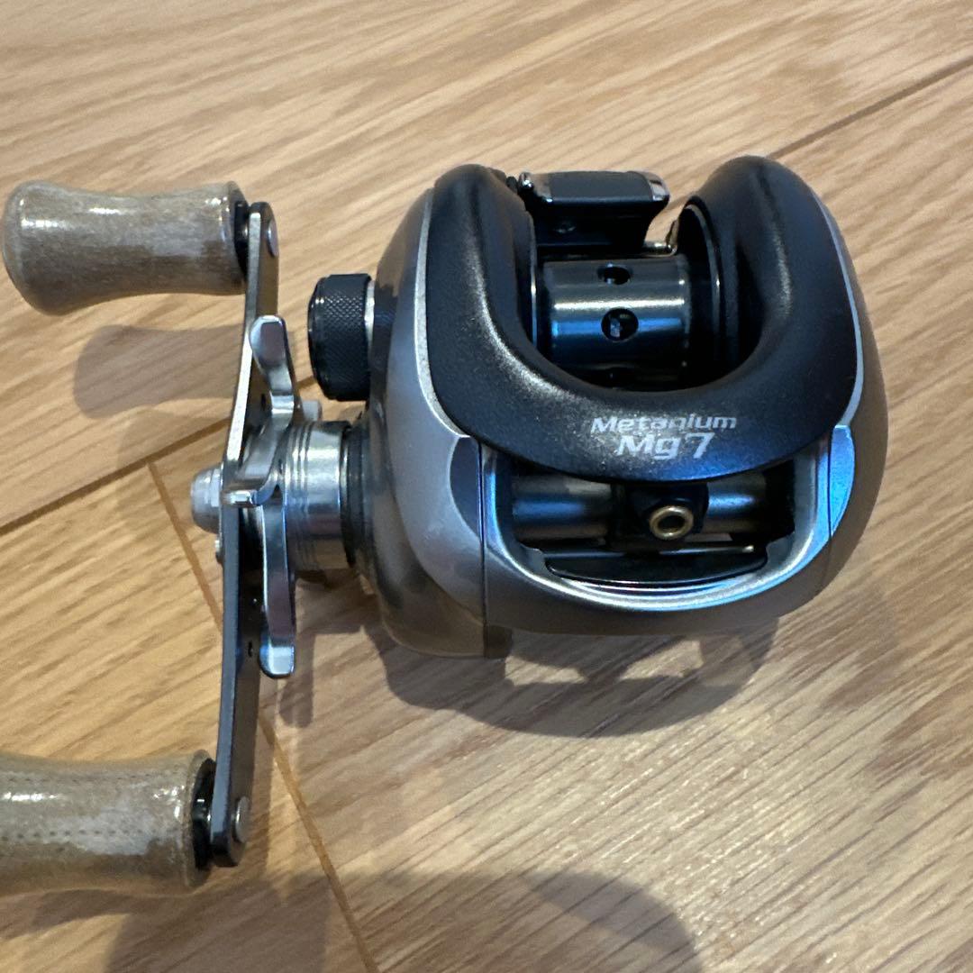 SHIMANO nium Mg7 V2 ベイトリール カバー付き