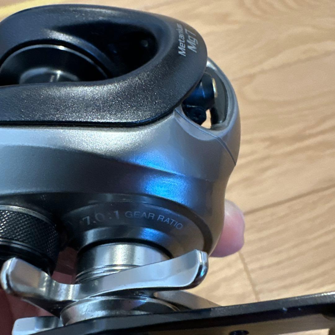 SHIMANO nium Mg7 V2 ベイトリール カバー付き
